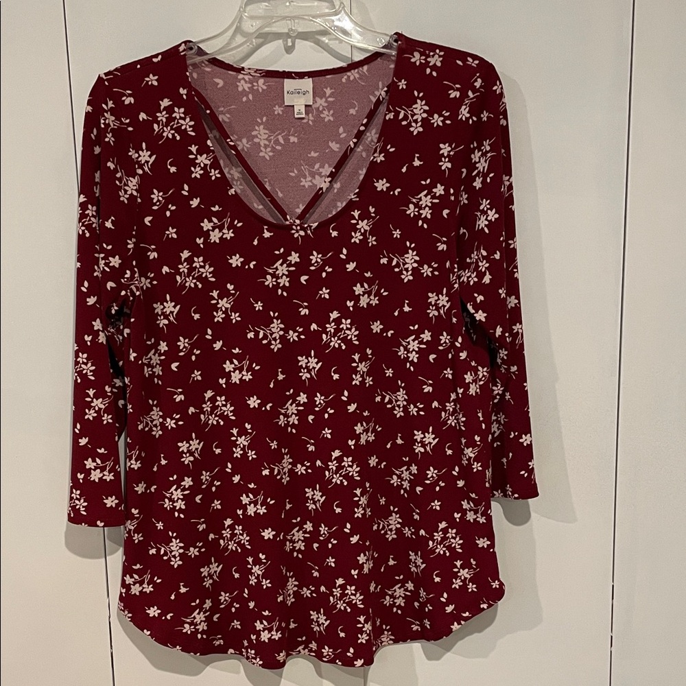 Kaileigh Floral Blouse. Size M